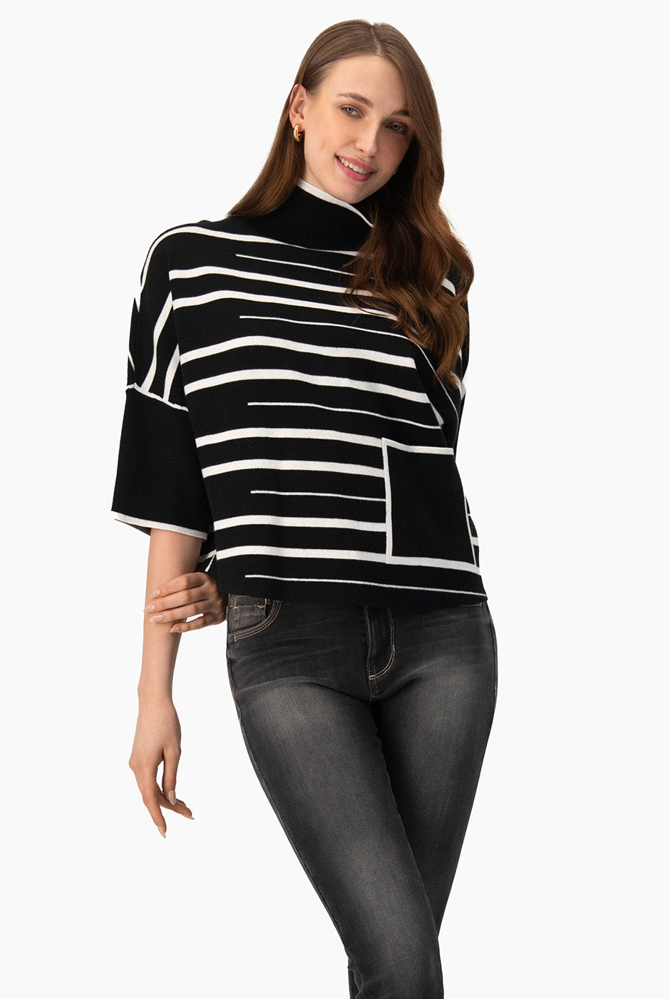 Pullover Stripes negro con franjas contrastantes y cuello alto