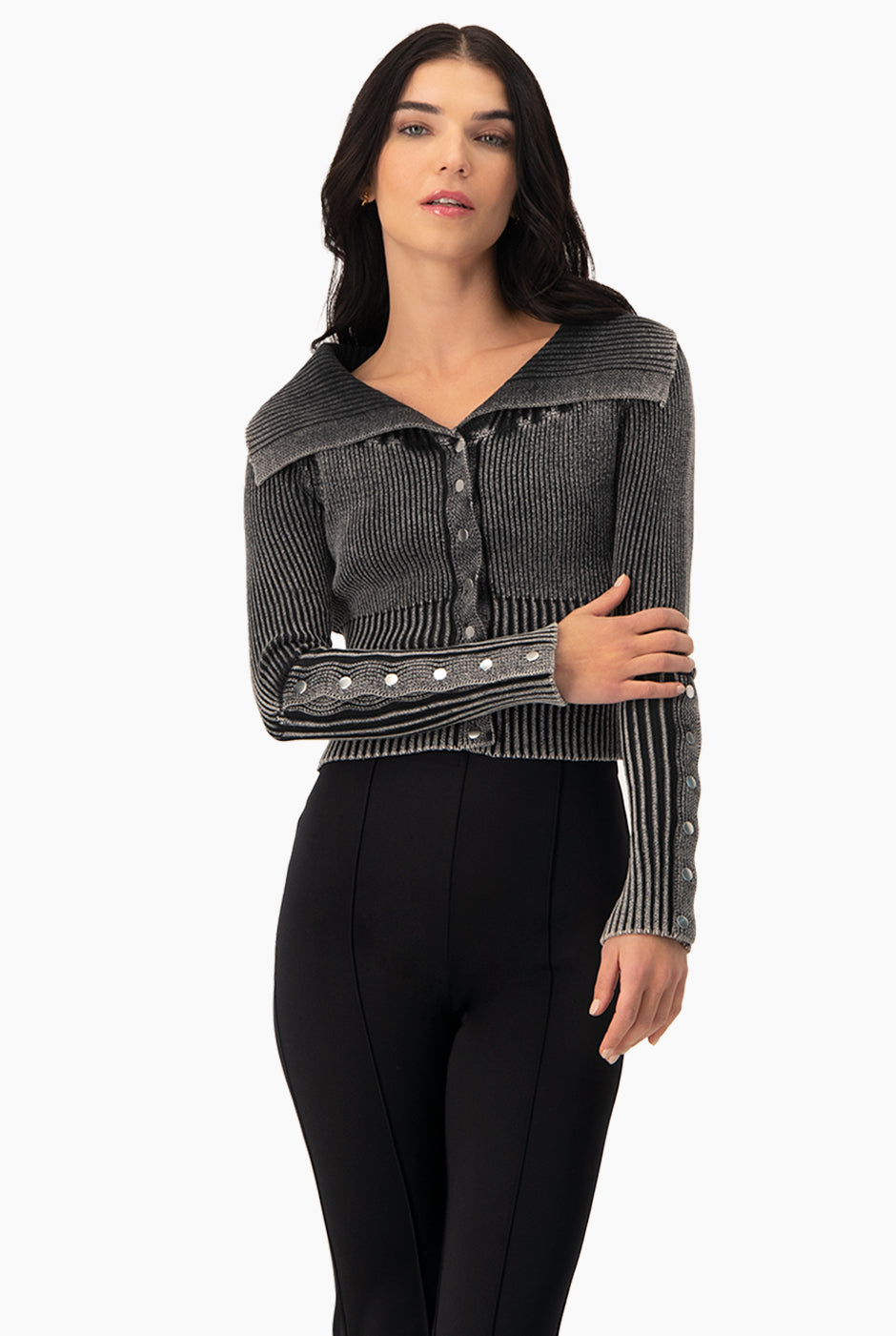 Suéter Faded negro con diseño desteñido y botones