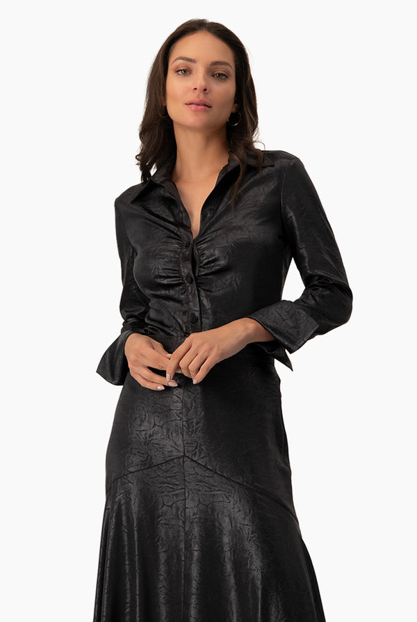 Camisa negra de manga larga