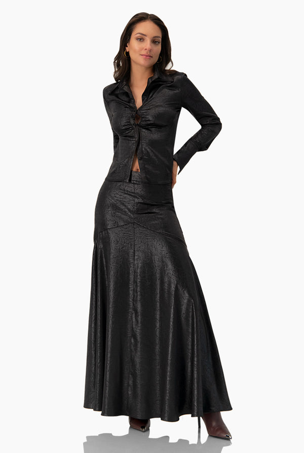 Camisa negra de manga larga