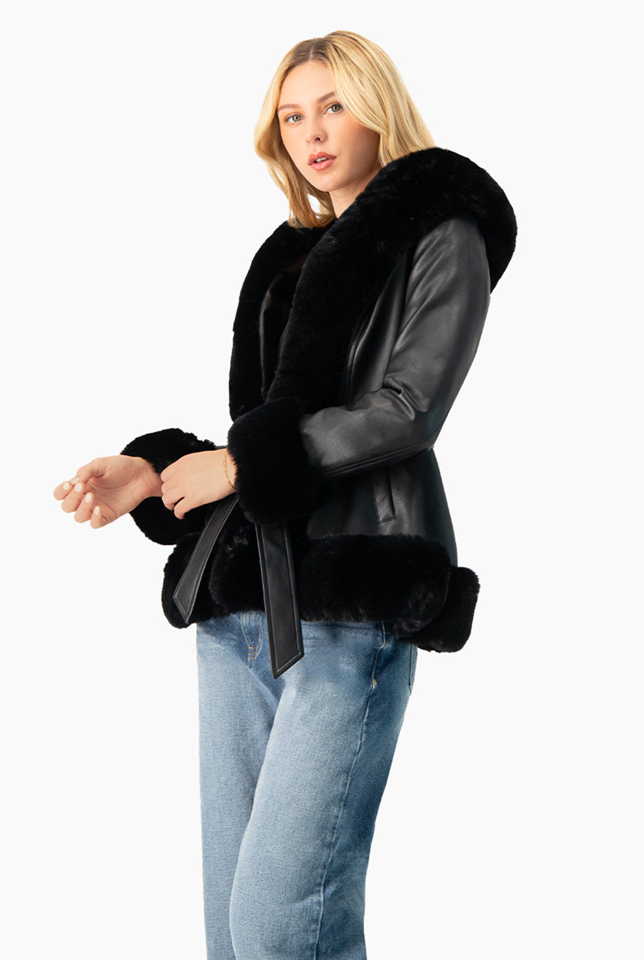 Chamarra biker negra de ecopiel con pelo sintético