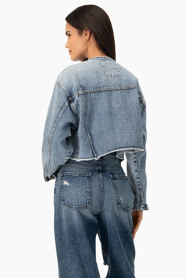 Chamarra denim corta