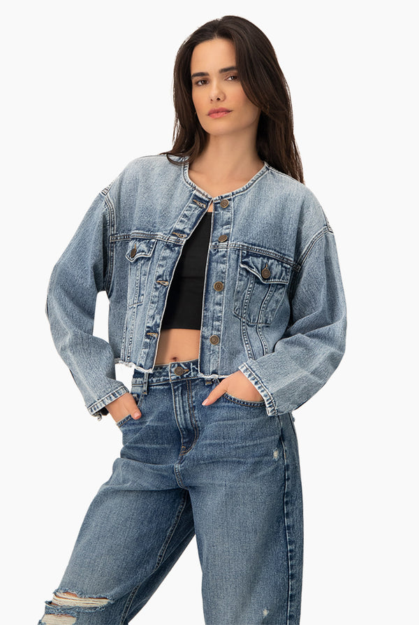 Chamarra denim corta