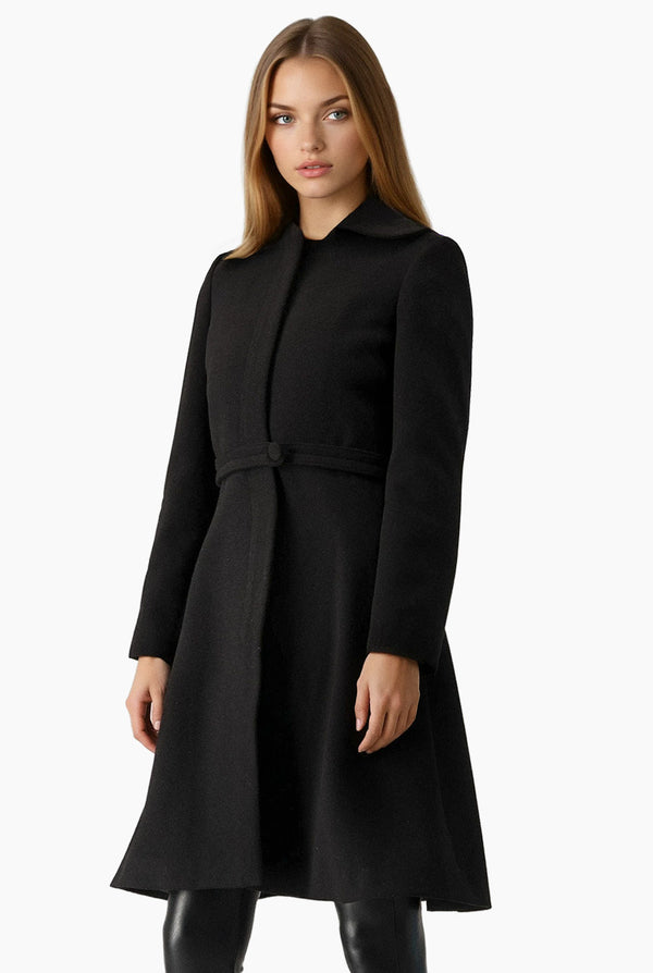 Abrigo largo con cierre y boton