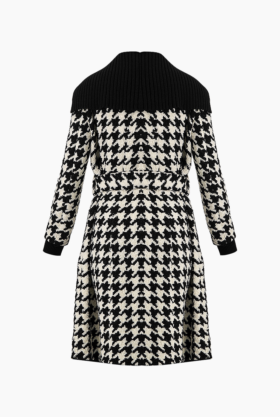 Abrigo cruzado negro con estampado de pata de gallo y detalle de cardigan