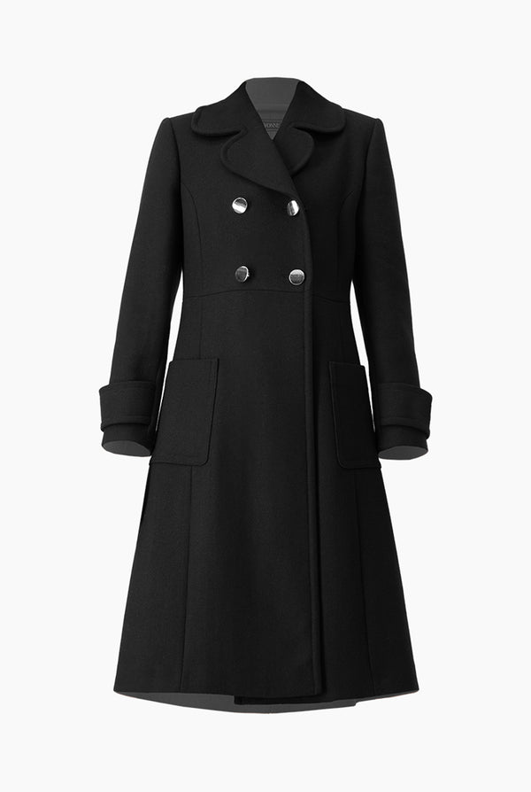 Abrigo negro y doble botonadura
