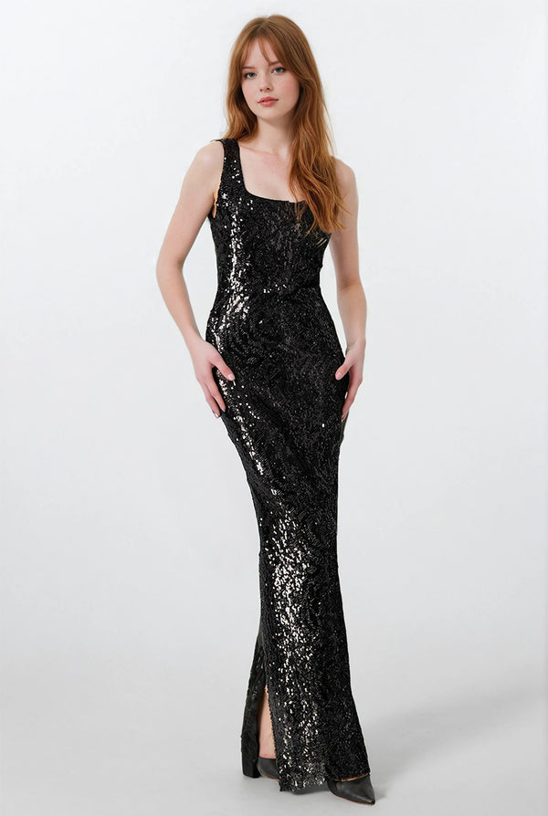 Vestido largo con abertura