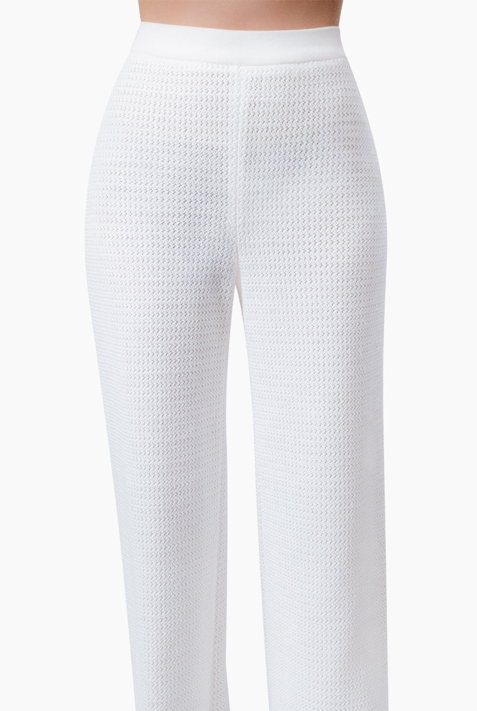 Pantalon tejido en tono blanco