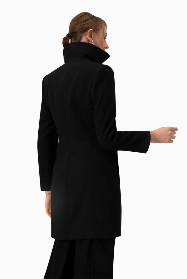 Abrigo cruzado negro con botones