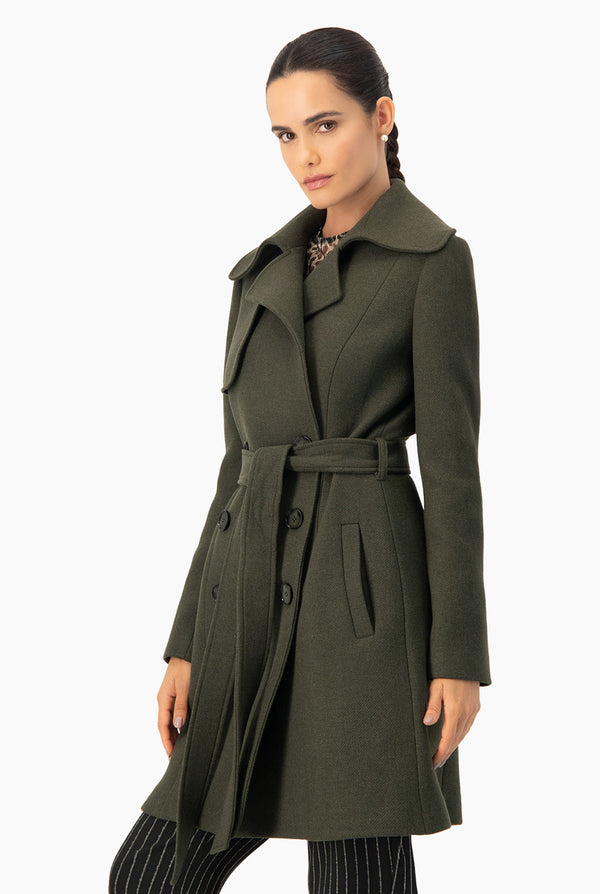 Abrigo cruzado con cinta en cintura