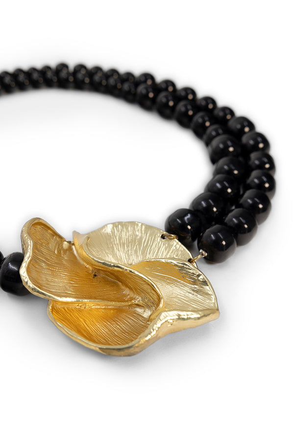 Collar Golden Petals