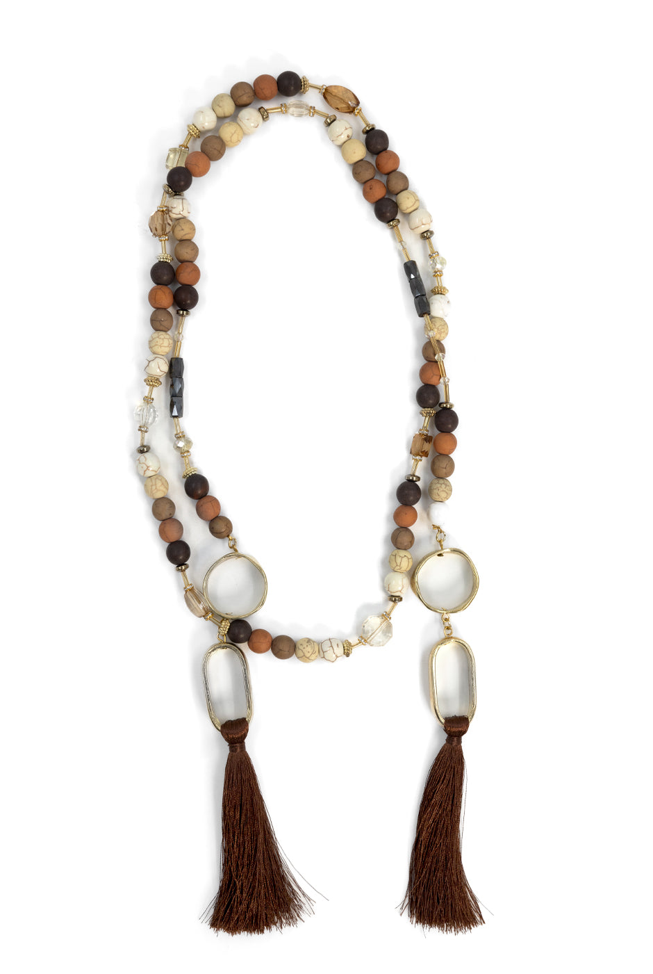 Collar largo con borlas mostaza y cuentas en tonos tierra