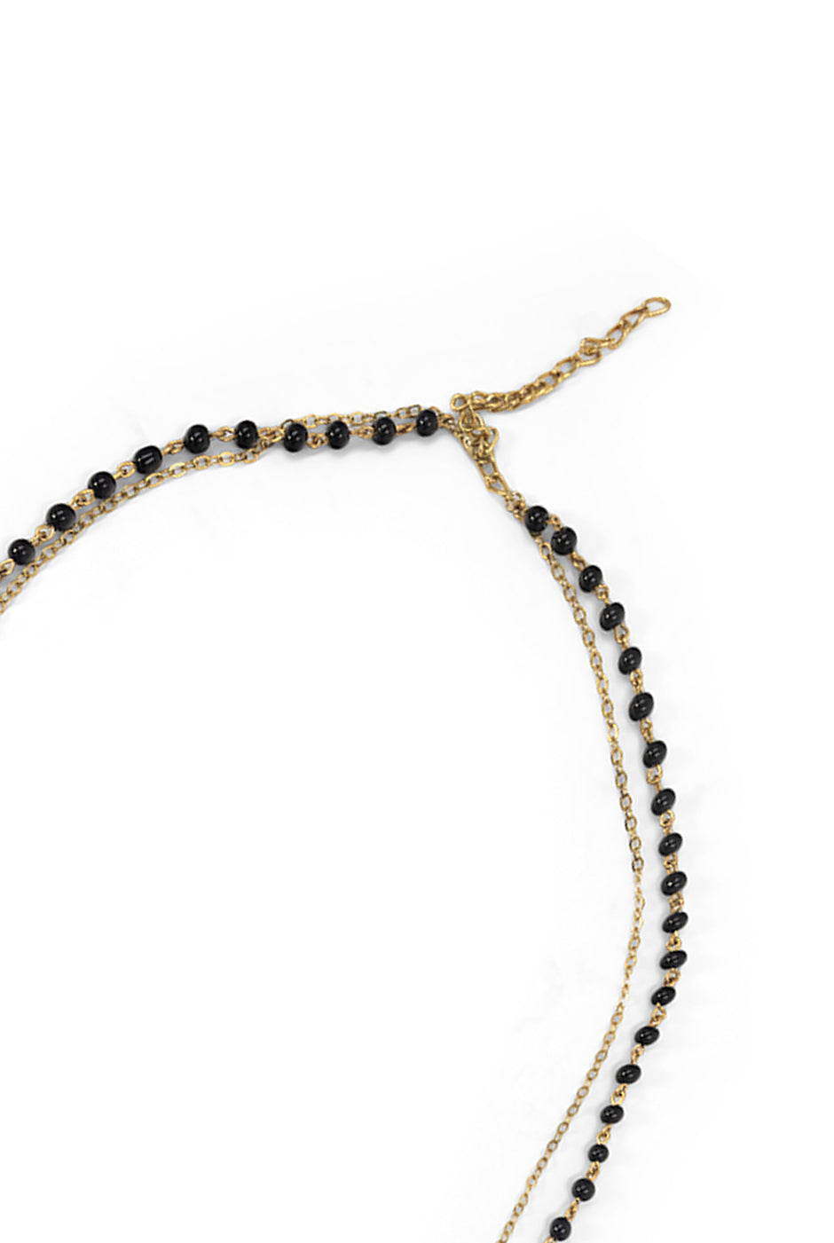 Collar con cuentas negras y borla colgante