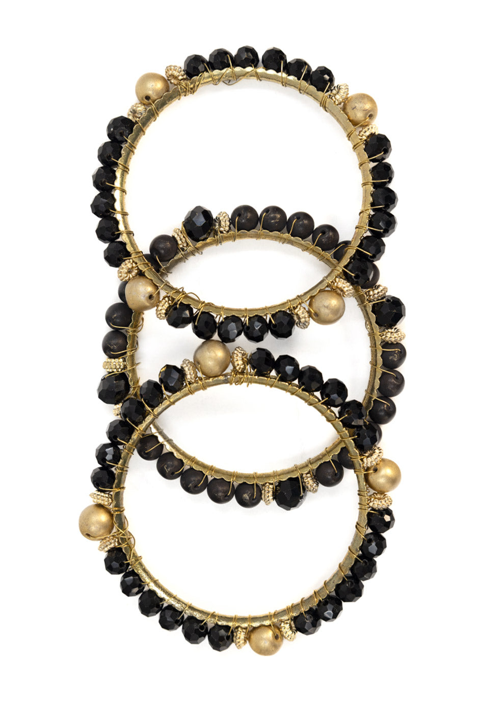 Set de tres pulseras negras y doradas con cuentas facetadas