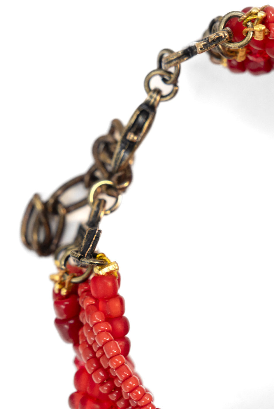Pulsera trenzada de chaquira roja con broche ajustable