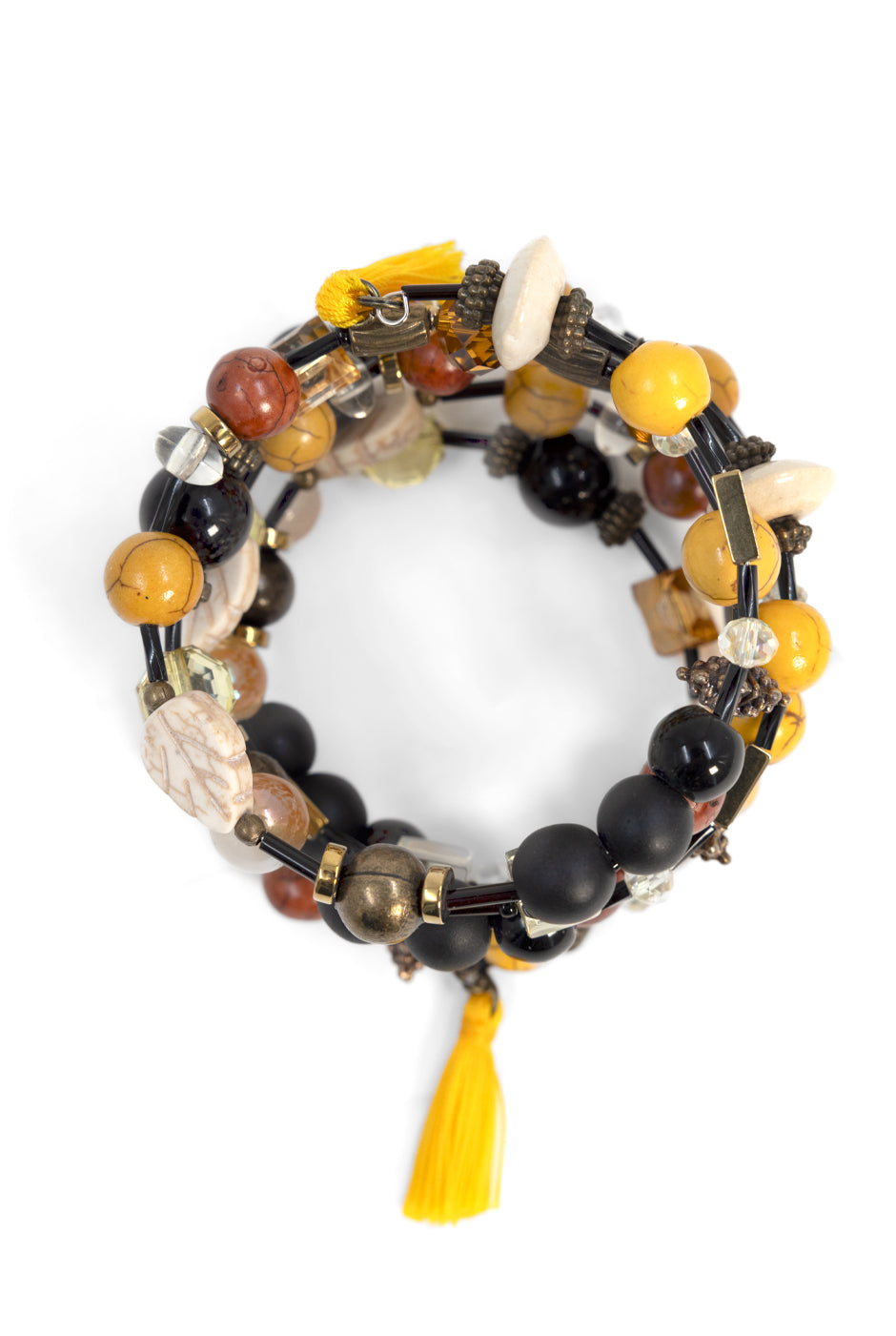 Brazalete bohemio mostaza con cuentas y borlas