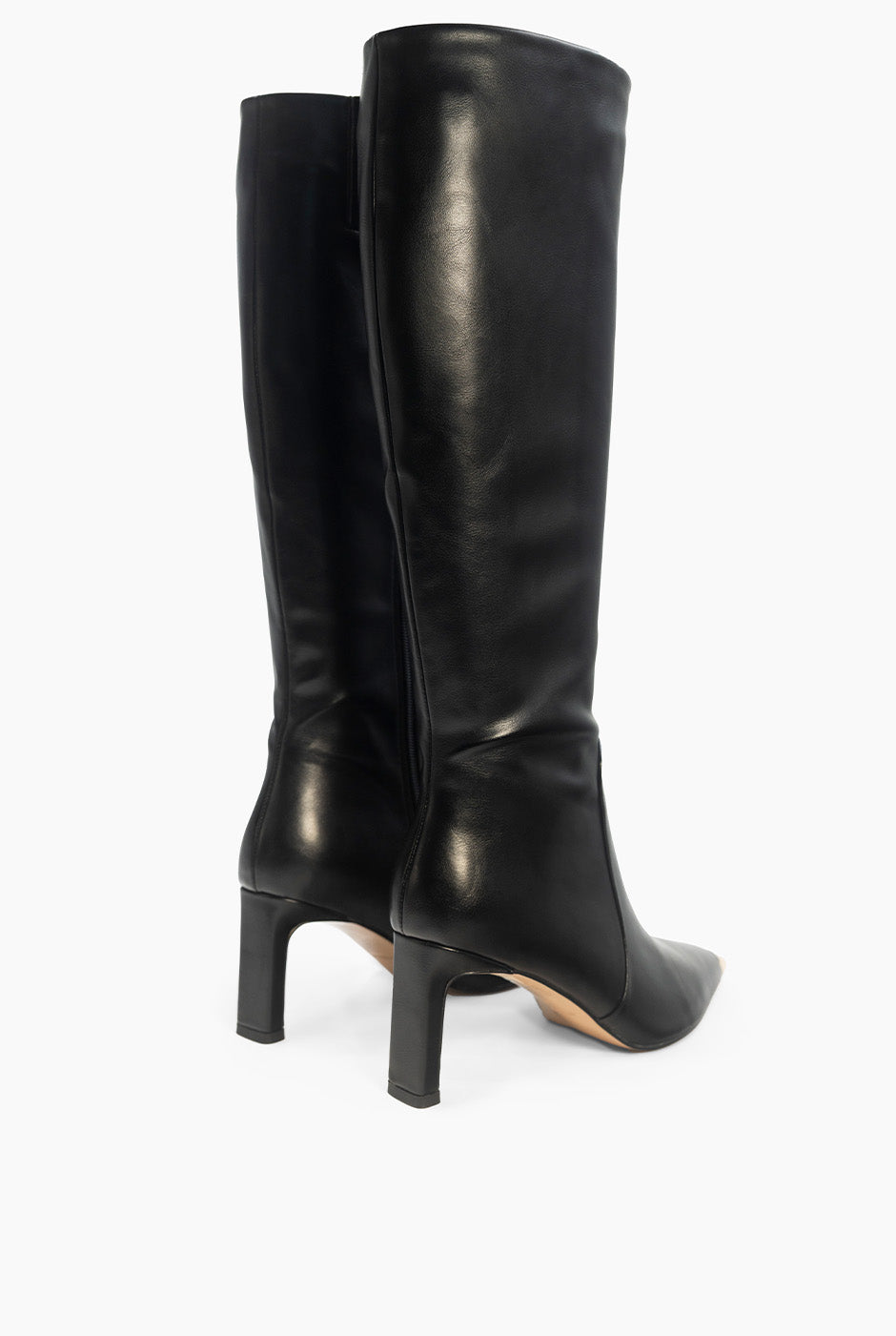 Bota alta de ecopiel negra con punta metalizada y tacón rectangular