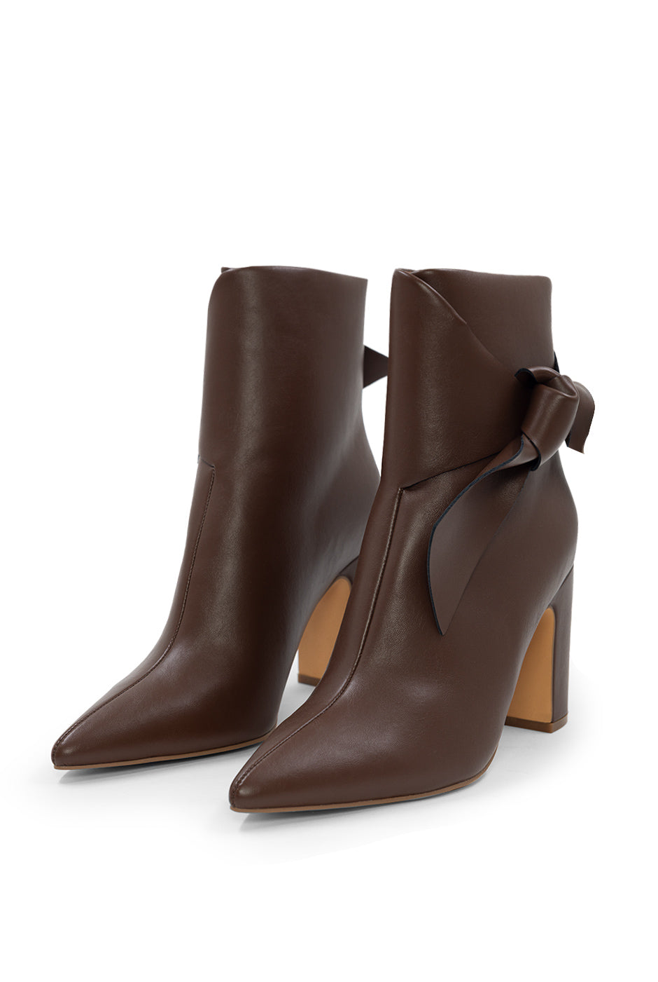 Botín PU Knot café con lazo y tacón grueso
