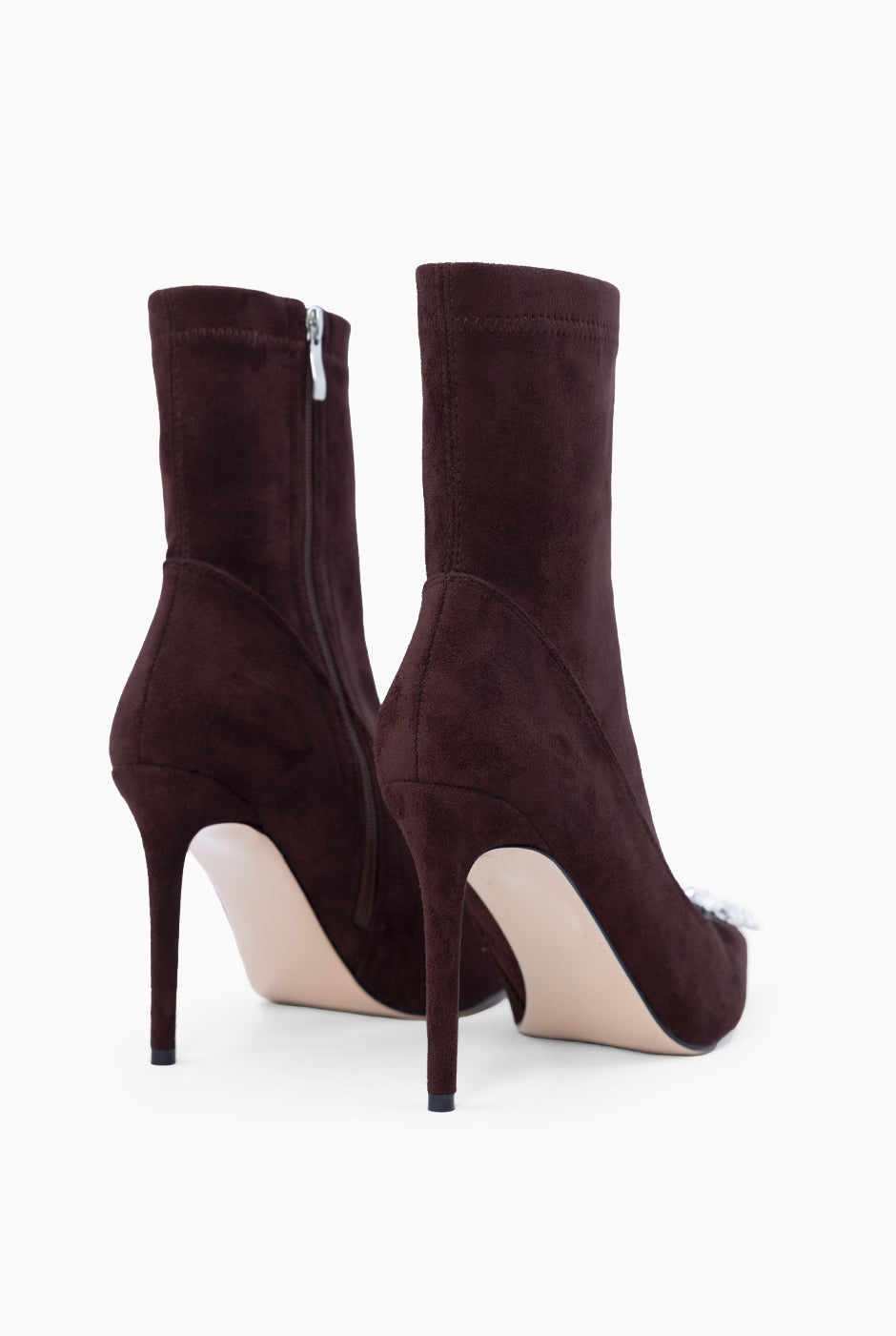 Botín Sock Suede vino con tacón stiletto y pedrería