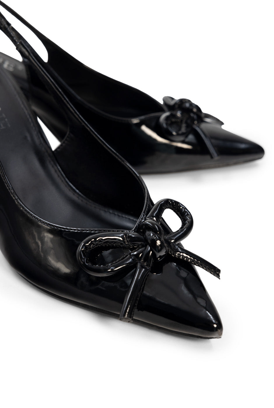 Zapatilla Charol Black