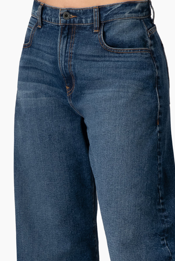 Jeans denim amplio de un boton