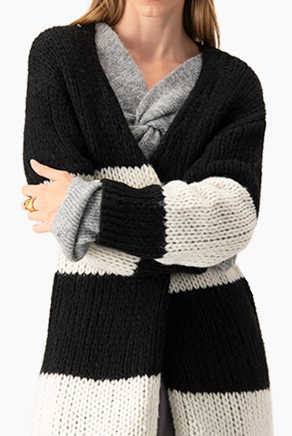 Cárdigan a rayas blanco y negro tejido a crochet