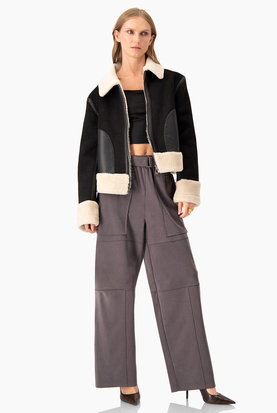 Chamarra biker negra de terciopelo con detalles en ecopiel