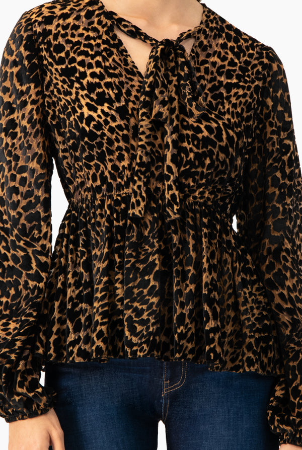 Blusa estampada escote en V