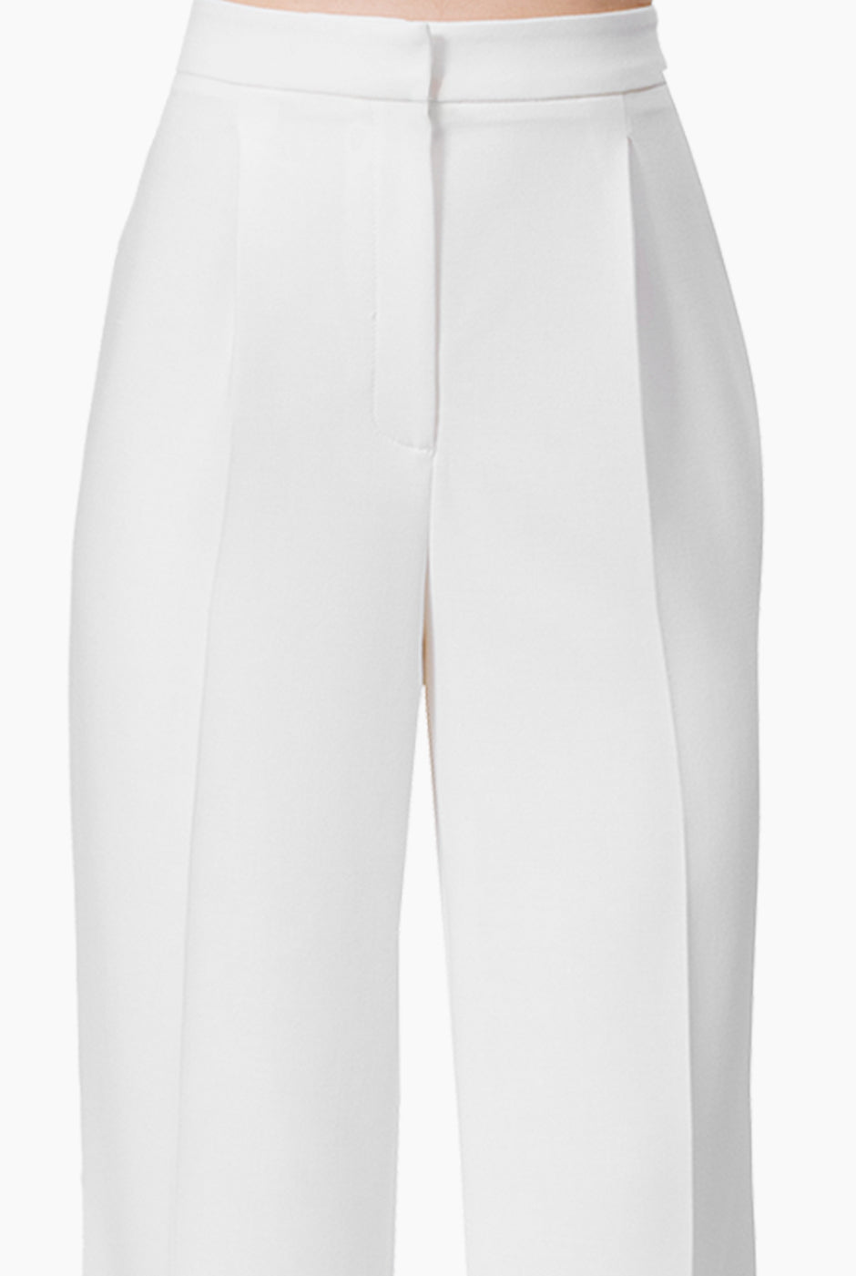 Pantalon sastreado y pierna ancha