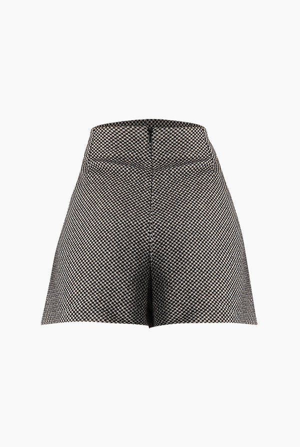 Short sastreado con bolsillos